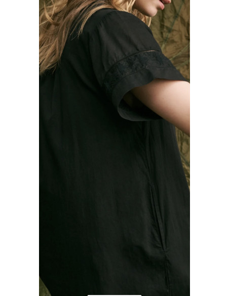 Robe Clara Black Hod-Paris